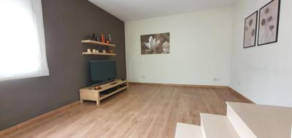 Adosada en venta en Sabadell, Eixample photo 0