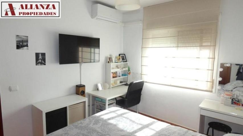 Adosada en venta en Cártama photo 0