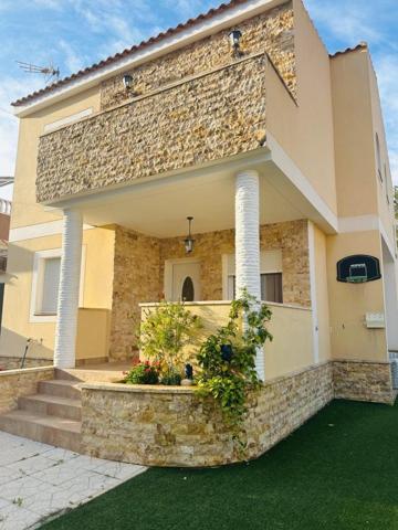 Chalet en venta en Pilar de la Horadada, Pinar de Campoverde photo 0