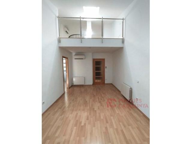Piso en venta en Girona photo 0
