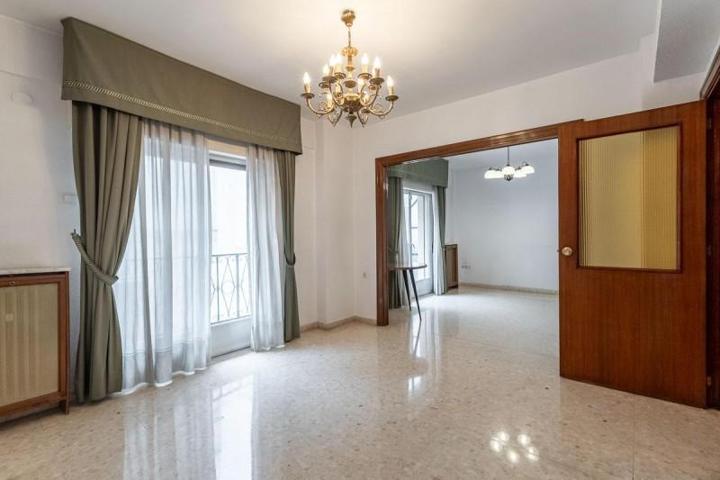 Piso en venta en Granada, Gran via photo 0