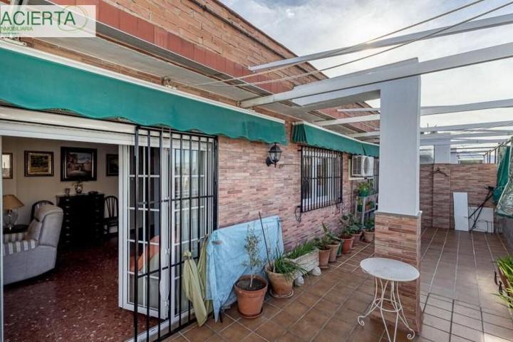 Aticos en venta en Granada, Arabial photo 0