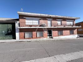 Chalet en venta en Cabanillas del Campo photo 0