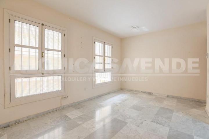 Piso en venta en Sevilla, Encarnación-Las Setas photo 0