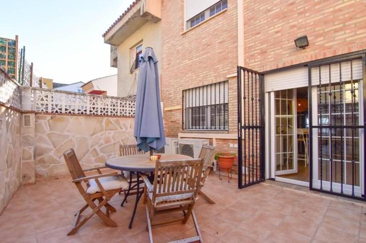 Adosada en venta en Picanya, Metro photo 0