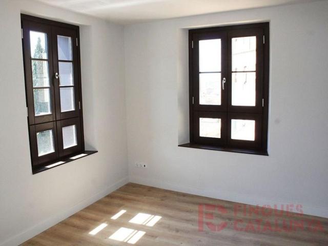 Piso en venta en Girona photo 0