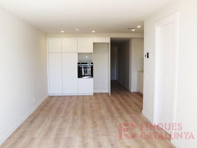 Piso en venta en Girona photo 0