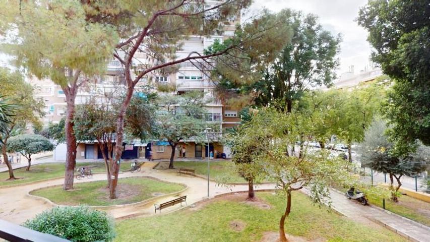 Piso en venta en Sevilla, Porvenir photo 0