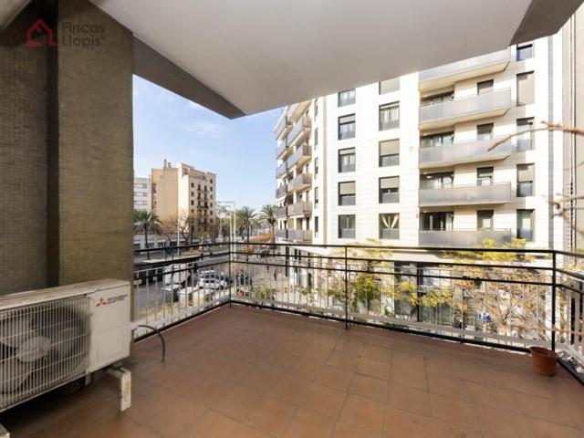 Piso en venta en Barcelona photo 0