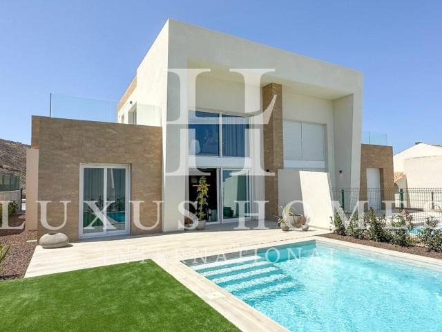 Chalet en venta en Algorfa photo 0