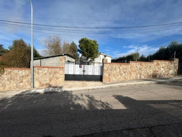 Chalet en venta en Villalbilla, Los Hueros photo 0