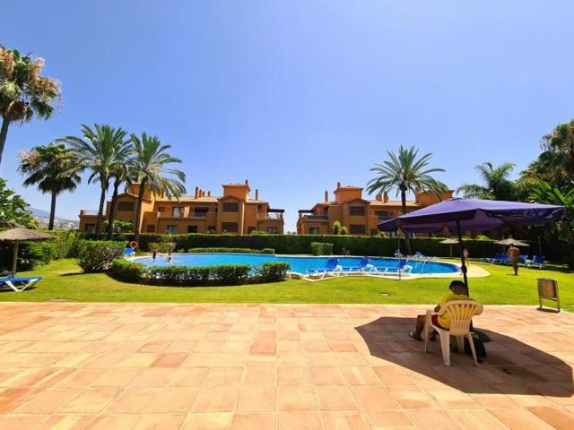 Piso en venta en Estepona, Benatalaya photo 0