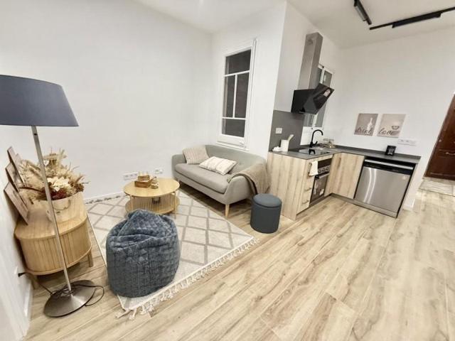 Piso en venta en Barcelona, Carrer de la Diputació, 08015 photo 0