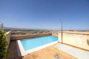 Bungalow en venta en Granada, El serrallo photo 0