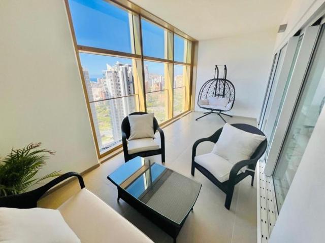 Apartamento en venta en Benidorm, Playa de Poniente photo 0