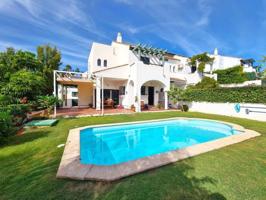 Casa en venta en Manilva, Puerto de la Duquesa photo 0