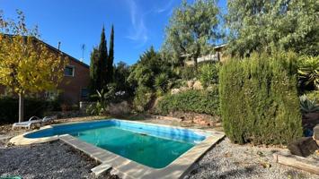 Chalet en venta en Pallejà, Font pineda photo 0