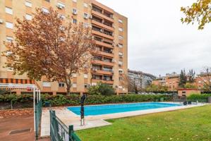 Piso en venta en Sevilla, El Porvenir photo 0