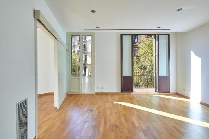 Apartamento en venta en Barcelona, LAntiga Esquerra de lEixample photo 0