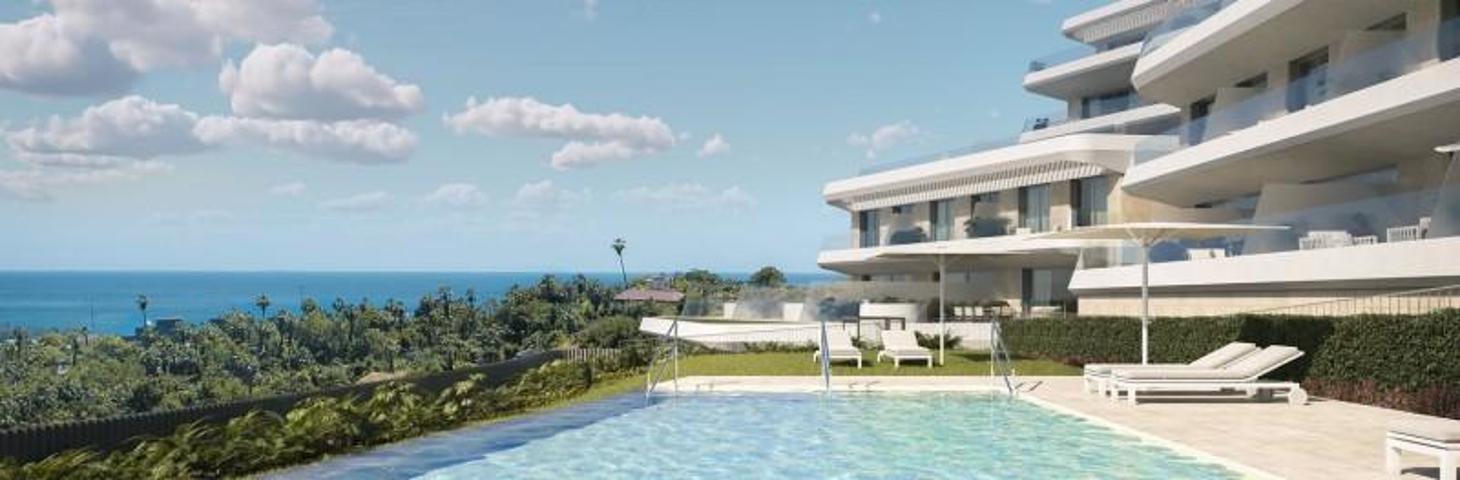 Apartamento en venta en Estepona photo 0