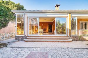 Chalet en venta en La Marina, La Marina photo 0