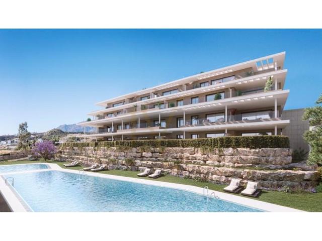 Apartamento en venta en Benahavís photo 0