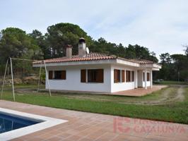 Chalet en venta en Llambilles photo 0