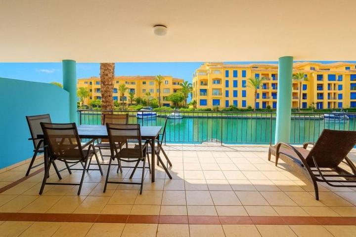 Apartamento en venta en Sotogrande, Sotogrande Costa photo 0