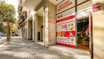 Local comercial en venta en Barcelona, Sagrada Familia photo 0