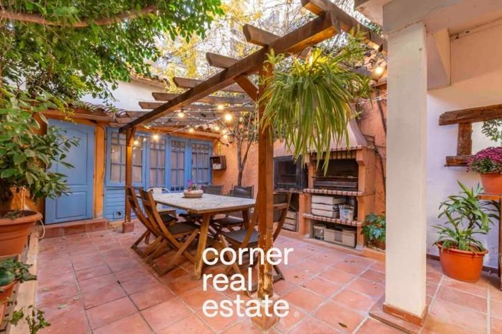 Casa en venta en Sant Cugat del Vallès, Centre photo 0