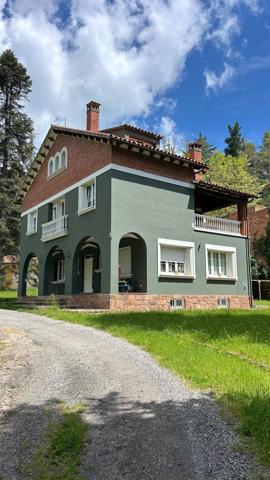 Chalet en venta en Sant Hilari Sacalm photo 0
