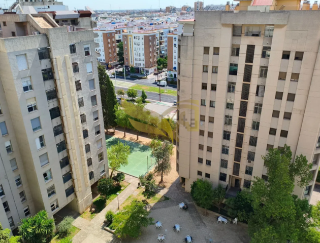 Piso en venta en Sevilla, Sevilla photo 0