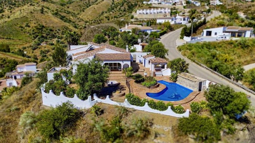 Chalet en venta en Viñuela, South of spain photo 0