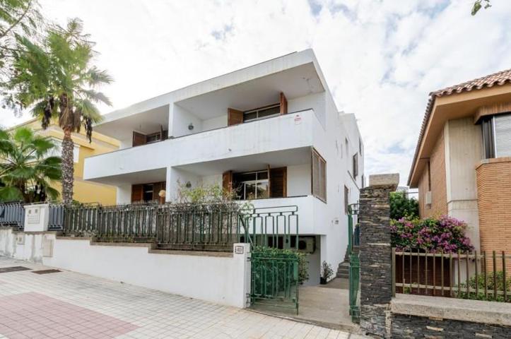 Bungalow en venta en Las Palmas de Gran Canaria, Escaleritas - La Feria photo 0