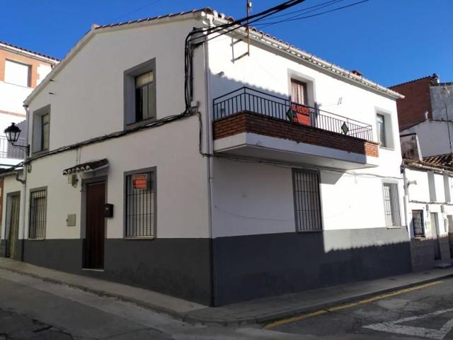 Casa en venta en Navalcán, Navalcan photo 0