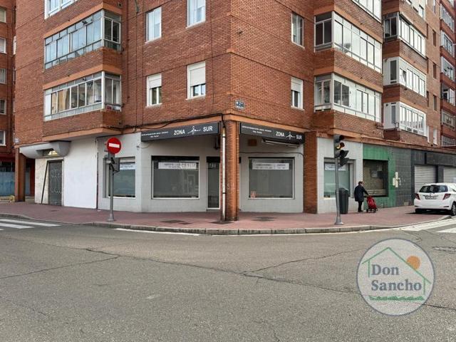 Local comercial en venta en Valladolid photo 0