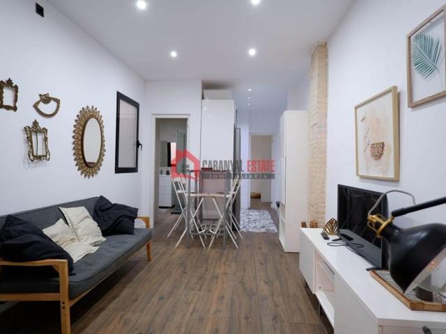 Apartamento en venta en Valencia, El Cabanyal-El Canyamelar photo 0