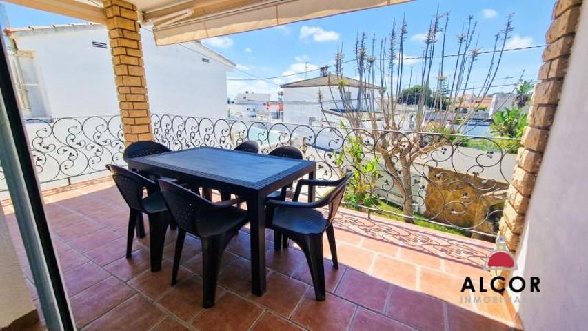 Chalet en venta en Vinaròs, Preimera Linea de Playa photo 0