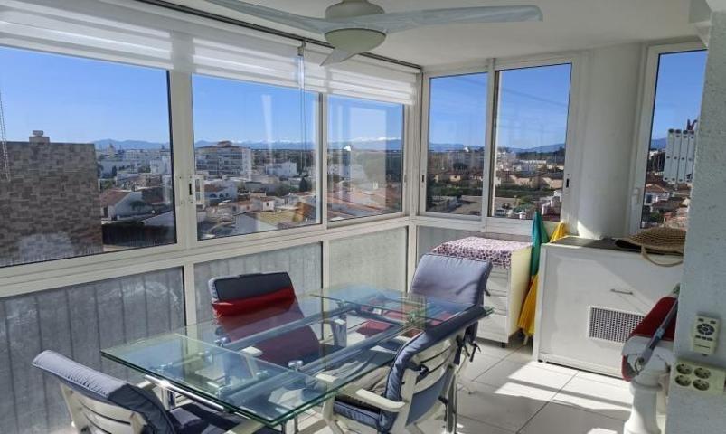 Apartamento en venta en Roses, Santa Margarida photo 0