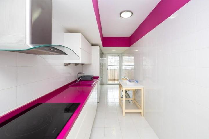 Piso en venta en Granada, El serrallo photo 0