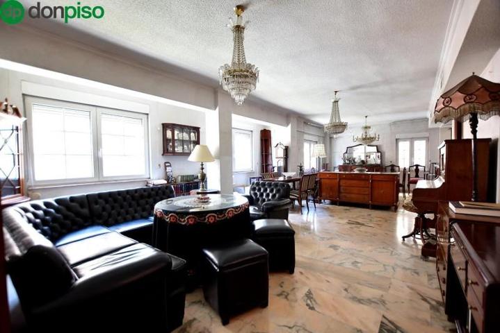 Piso en venta en Granada, Arabial photo 0