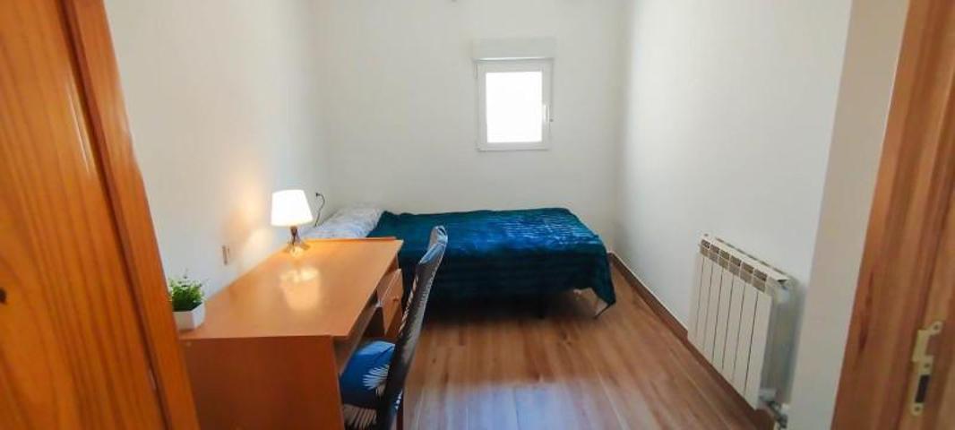 Habitación en alquiler en Granada, Calle Mirasol, 18009 photo 0