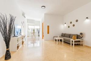 Apartamento en alquiler en Torremolinos, C.C. Pablo Ruiz Picasso photo 0