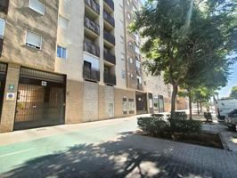 Garaje en venta en Sevilla, Avenida de las Ciencias photo 0