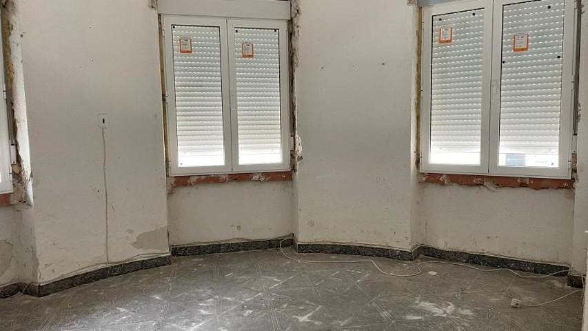 Planta baja en venta en Casas-Ibáñez, Centro photo 0