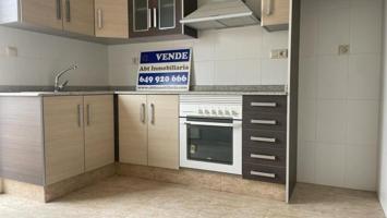 Piso en venta en Casas-Ibáñez, Centro photo 0