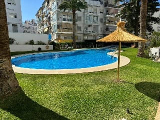 Apartamento en venta en Nerja, Playa Torrecilla photo 0