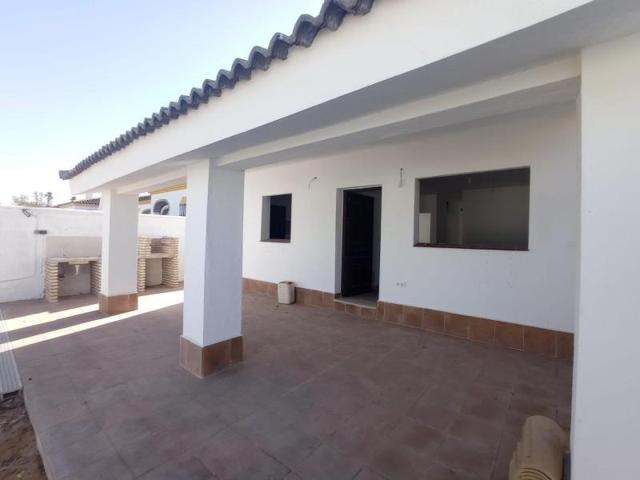 Chalet en venta en Chiclana de la Frontera, Pelagatos - Pago del Humo photo 0
