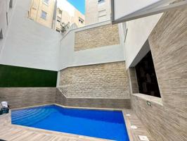 Piso en venta en Alicante, Mercado photo 0