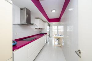 Piso en venta en Granada, El serrallo photo 0